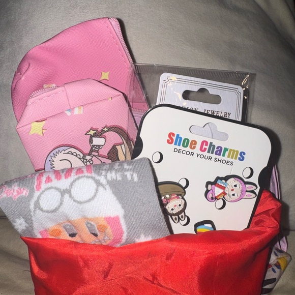 LABUBU BAG 🧺👛 - Picture 3 of 4